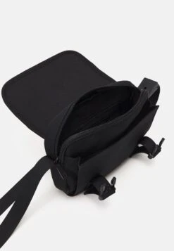 Pier One Unisex - Sac Bandoulière - Black -Pier One 08dcf642808642b88361fce85fe34ecc