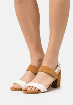 Pier One Leather - Sandales - White/Cognac