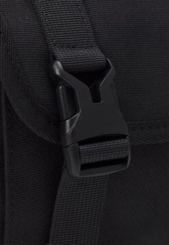 Pier One Unisex - Sac Bandoulière - Black -Pier One 6d52dbe825bd444e99897a25c387034f