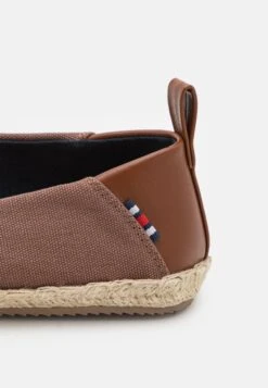 Pier One Unisex - Espadrilles - Brown 13 Pier One Unisex - Espadrilles - Brown -Pier One 9a52ce945a2849ed8945c8f267c0bb52