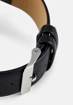 Pier One Montre - Black/Silver-Coloured -Pier One bbd4e6d8b146435a85ade9e2edd8ca76